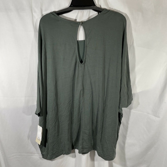 NWT Sejour [ PLUS SZ 2X‎ ] Cutout Sleeve Tee Top in Dark Olive Green - Picture 10 of 12